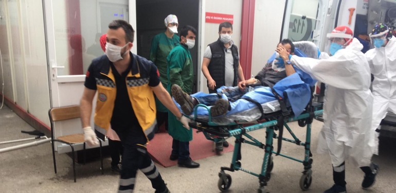 Kozcağız’da cinayet! Komşularının evine pompalı ile bastı