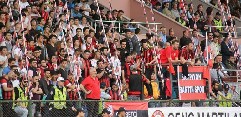 Başkan adayları taraftara kulak verin 