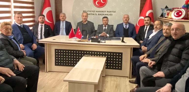 İl genel meclis adaylarını açıklayan ilk parti MHP oldu
