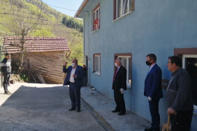 mustafa-karaman-karantinaya-alinan-evleri-ziyaret-etti