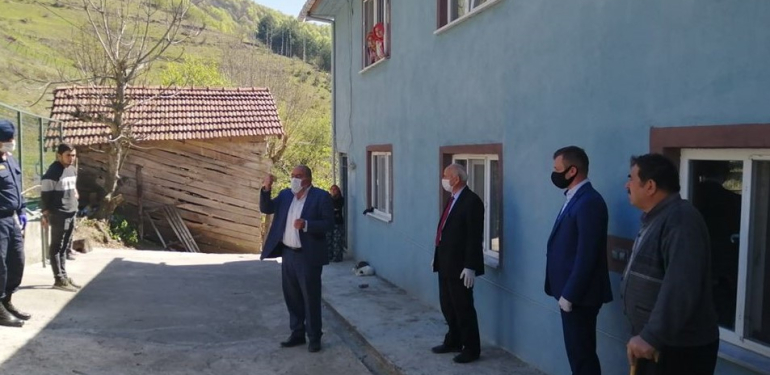 Kozcağız’da pozitif vaka 3 evi karantinaya aldırdı