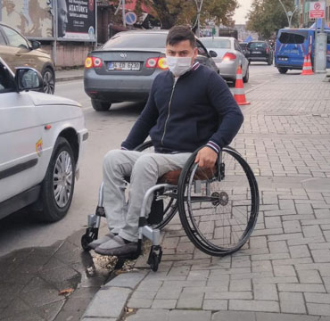 mutlu-unlu-kozcagiz-engelliler-dernegi-baskani