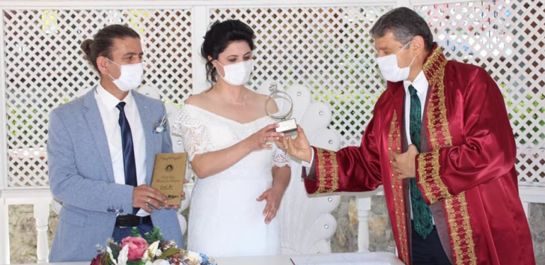 LGS ve YKS günü nikahı olanların durumu belli oldu