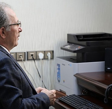 rektor-orhan-uzun-1