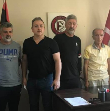 sadik-hoca-imzayi-atti-bartinspor