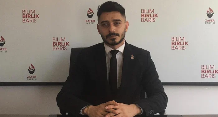 siyasette-turkiyenin-en-genc-il-baskani-bartindan