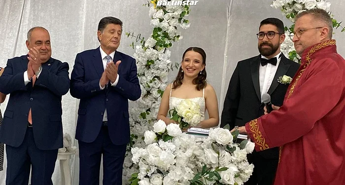 Somaklı ailesinin nikahı, Bartın’ı buluşturdu! Alkışlar yükseldi