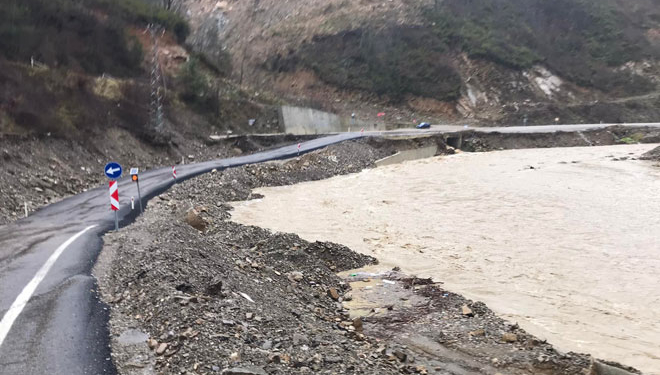 Sular yeniden yükseliyor aman dikkat! Boğazköy yine kapandı