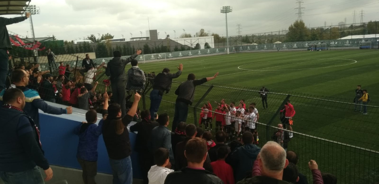Tribün inledi: Bizimle kimse başa çıkamaz
