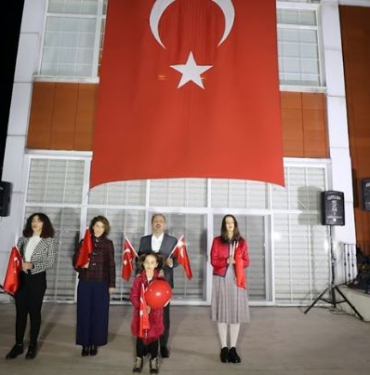 vali-bey-ailesiyle-katildi