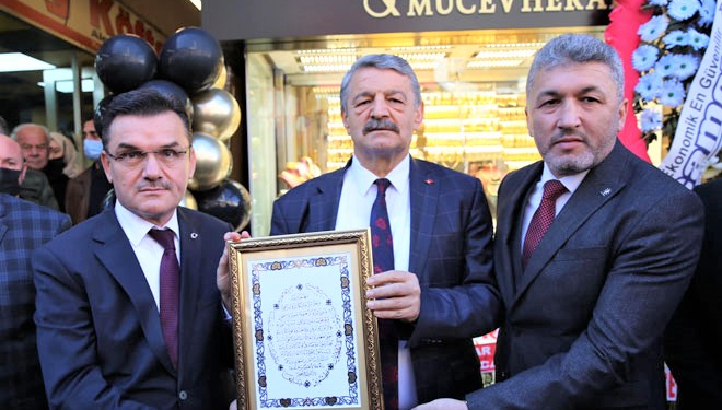 Yaşar Kuyumculuk 26’ıncı yılda ikinci şubeyi açtı