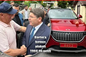yilmaz-tunc-bartina-kirmizi-plakali-togg-ile-geldi2