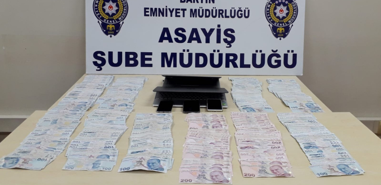 Şantajla 2 milyona yakın para toplamışlar!
