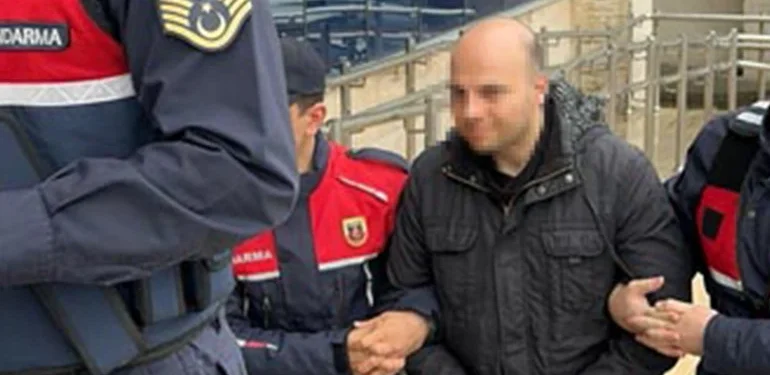 Polise “Hepinizi Hakkari’ye sürdürürüm” dedi, gözaltına alındı