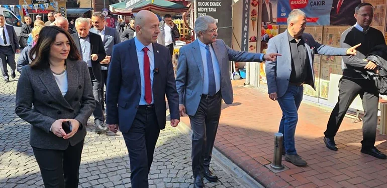 Fikri Sağlar CHP’nin seçim çalışmalarına destek için Bartın’da