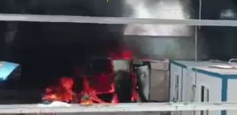 Bartın OSB’de gökyüzünü siyaha boyayan yangın