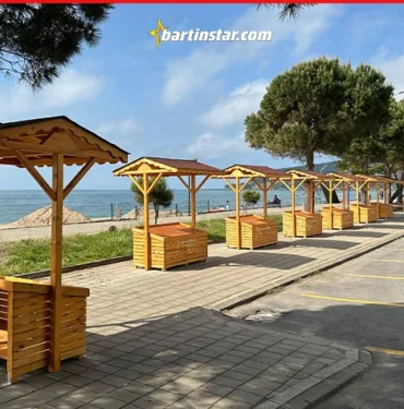 Bartın Belediyesi’nden İnkumu’na ahşap stand