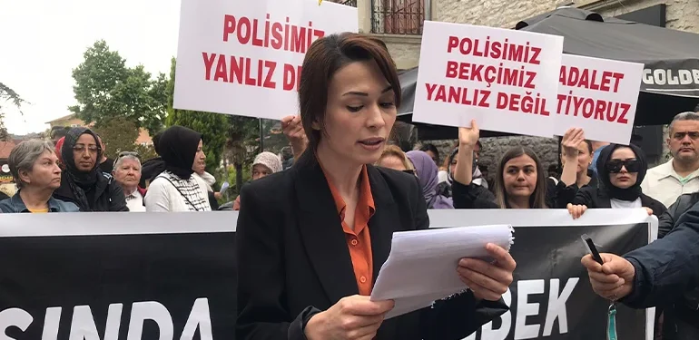 Caddede sıra dışı eylem! Polis eşlerinden mahkeme kararına tepki