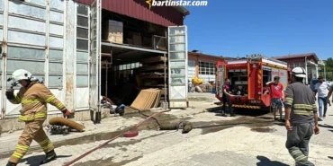 bartında sıcaktan sunta atölyesi alev aldı