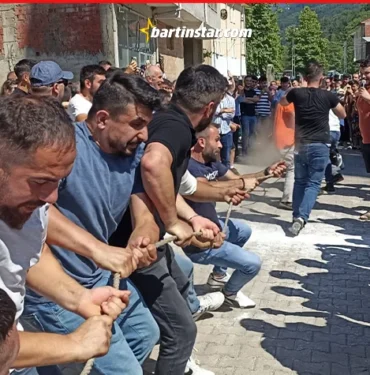 kurban bayramı zafer köyünde renkli bayramlaşma
