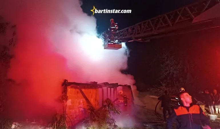Ahırda yangın! Ali İhsan amcanın hayvanları telef oldu