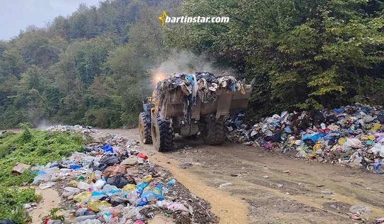 Çalışınca oluyormuş! Çöp yol temizleniyor