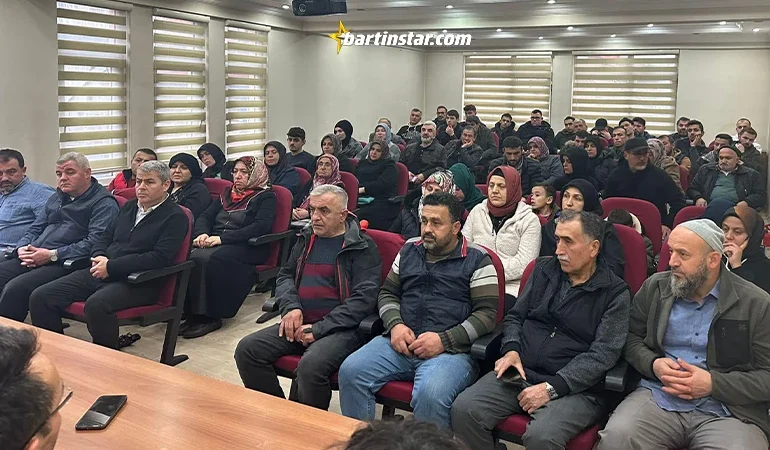 Kumluca esnafı, eğitim kursuna tam kadro katıldı