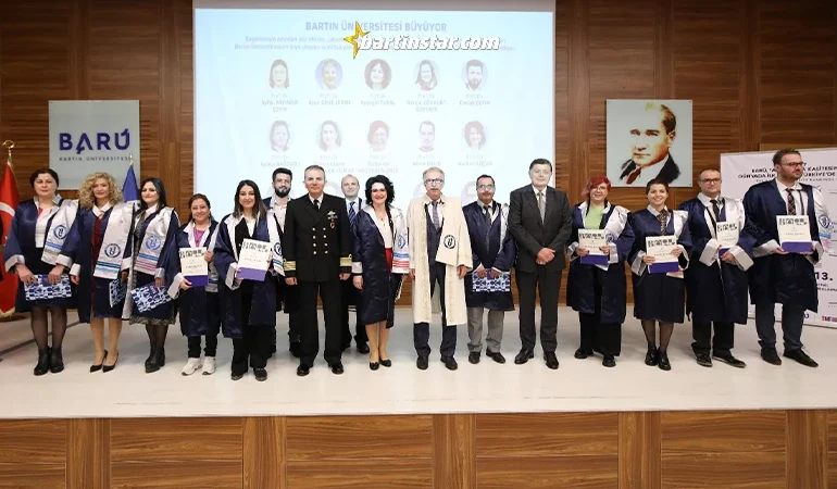 BARÜ’nün 15’i prof. 78 yeni öğretim üyesi cübbe giydi