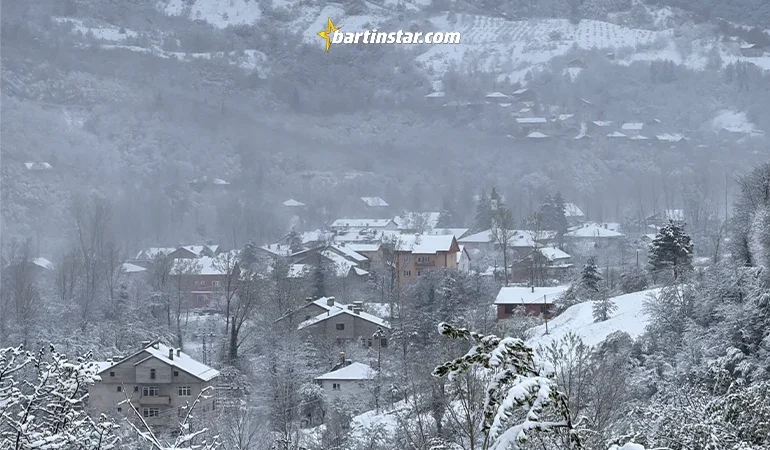 11 Nisan 2025; Bartın’da kar yağışı etkili oluyor