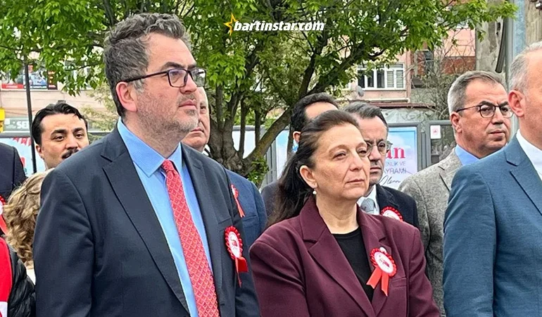 Semih Sargın’dan salvolar: Parazitler…
