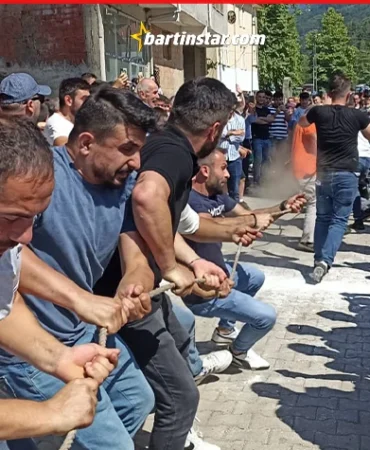 kurban-bayrami-zafer-koyunde-renkli-bayramlasma-