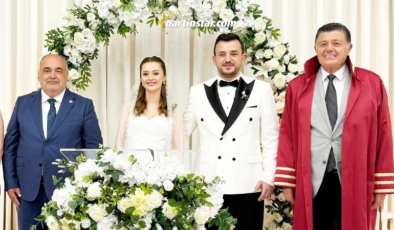 Nikahta ilginç düello!