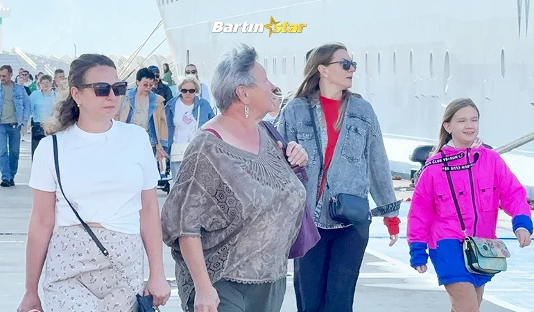 Ruslar Amasra’yı sevdi, gemiden bakın kaç kişi indi