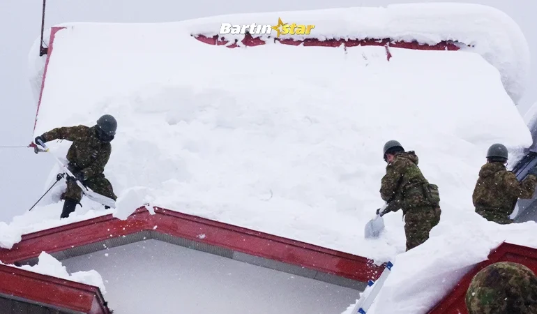 Yoğun kar yağışı nedeniyle 35 kişi öldü