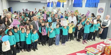 23 Nisan hediyesi Bartın’da 8 bin 500 öğrenciye dağıtıldı