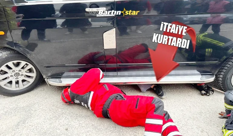 Minibüsün çarpıp altına aldığı yaya yaralandı