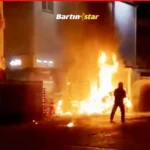 Şehrin göbeğinde trafo patladı yangın çıktı