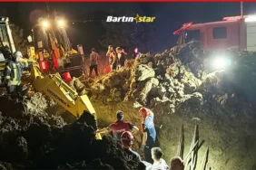 Baba-oğul toprak altında kaldı, yetişin bartın