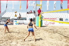 Bartın'da plaj voleybolu heyecanı