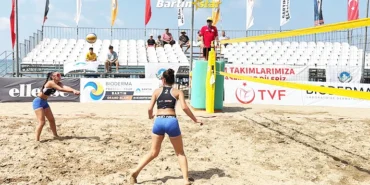 Bartın'da plaj voleybolu heyecanı