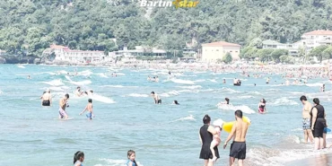 bartında Deniz coştu, İnkumu’nda 10 kişi boğulma tehlikesi geçirdi